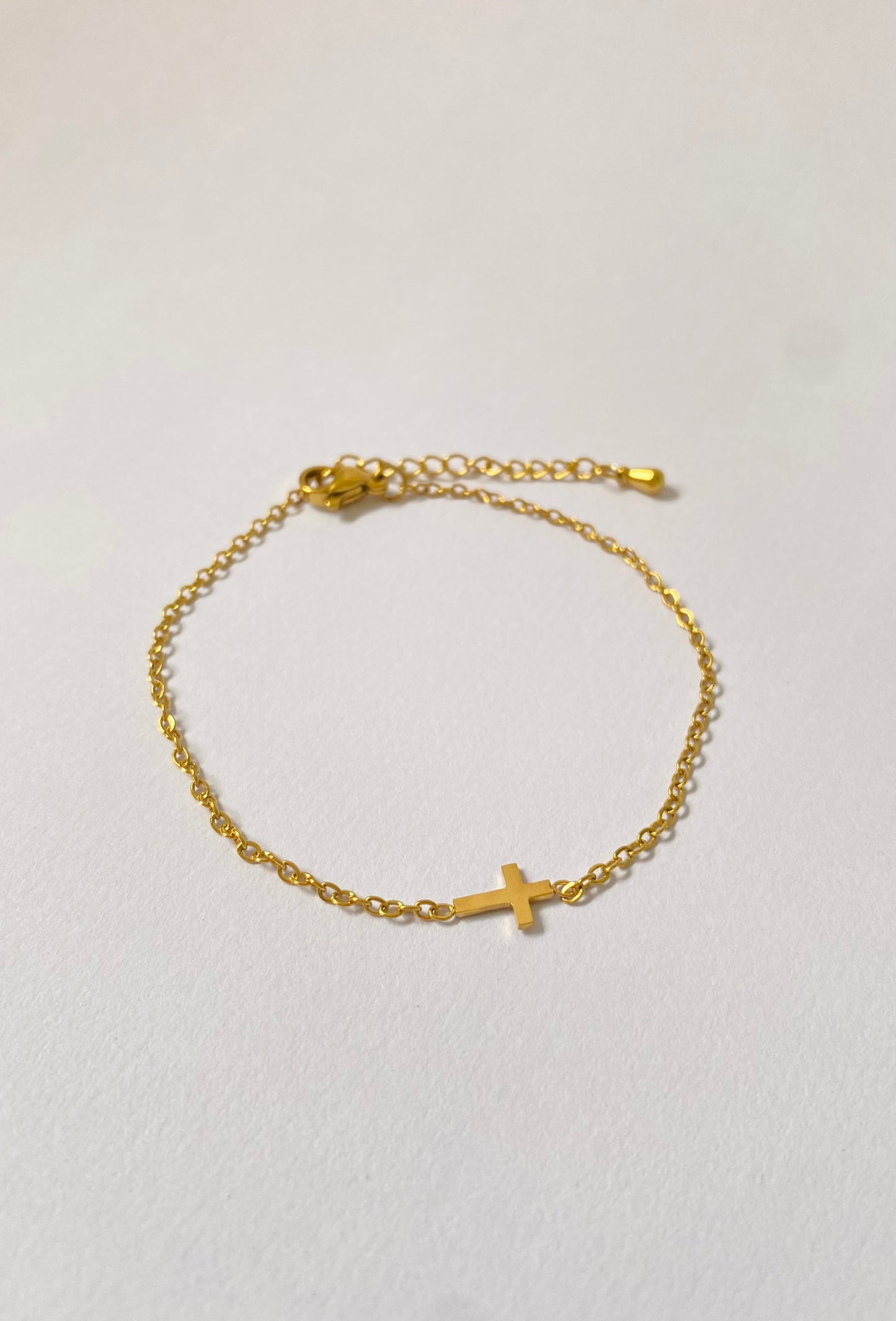 Dainty Cross Bracelet