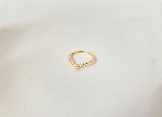 stainless steel adjustable ring with dainty pearl